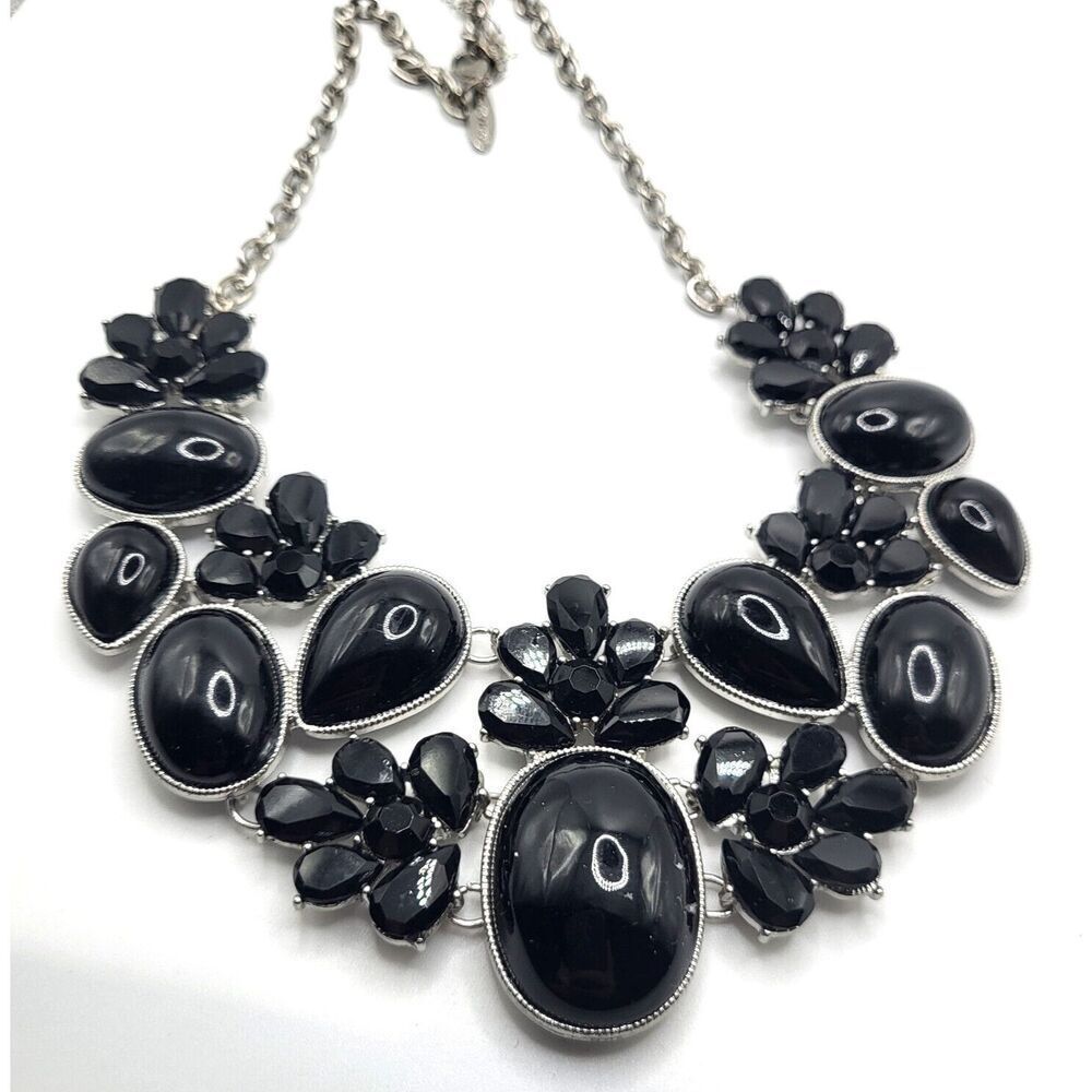 Avenue Statement Bib Black Cabochon Necklace 20 in